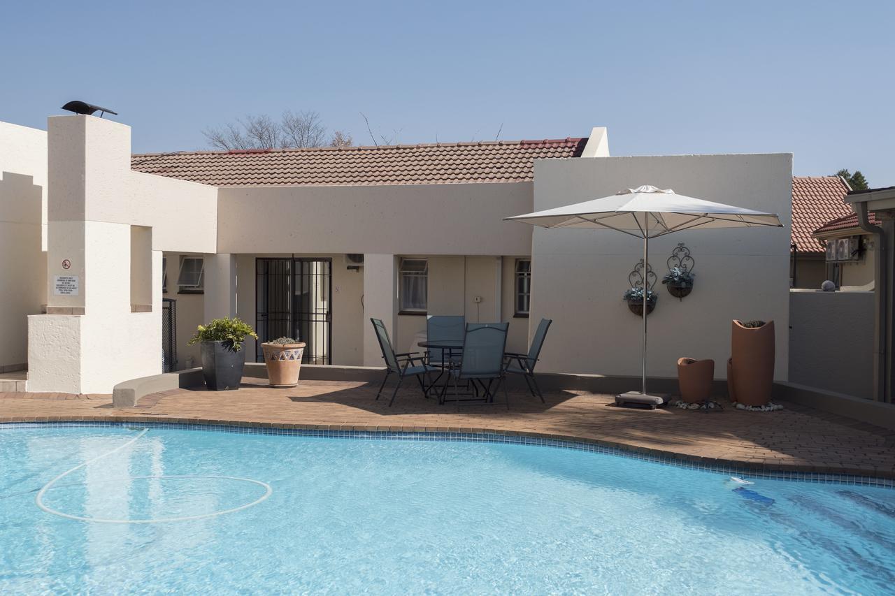 President Lodge Edenvale Exterior photo